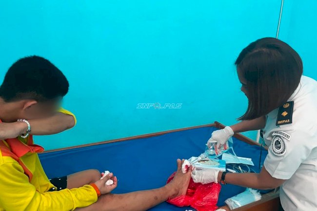Klinik Ceria LPKA Palu Sigap Tangani Anak Binaan yang Alami Cedera
