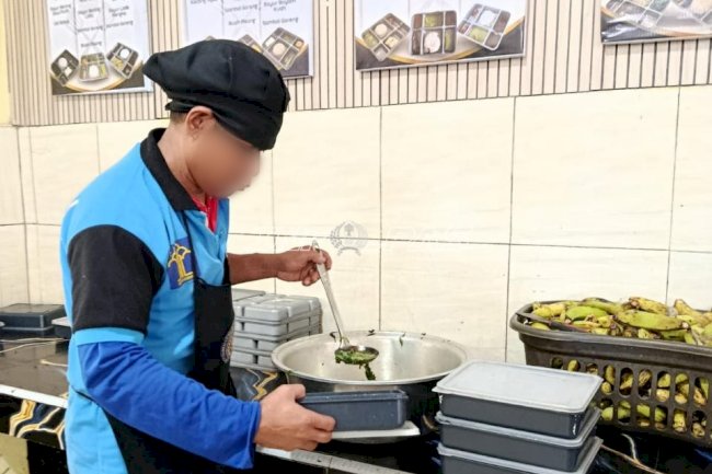 Pastikan Kualitas Makanan Warga Binaan, Kalapas Atambua Tinjau Dapur Lapas