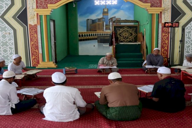 Pembinaan Kerohanian Terus Berjalan melalui Tadarus Al-Qur’an di Lapas Batulicin