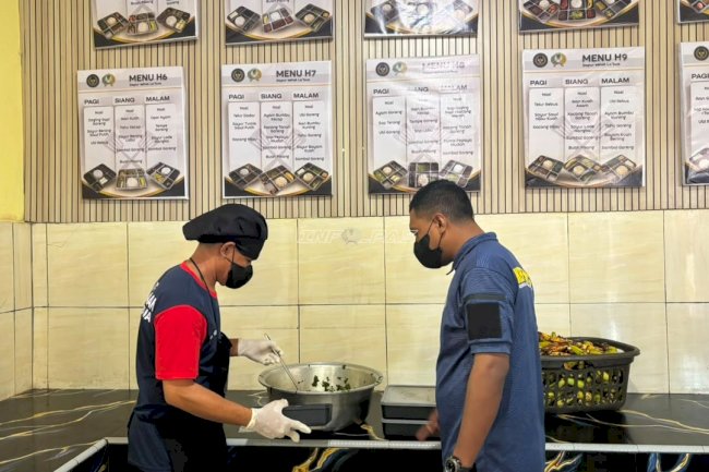 Jamin Higienitas dan Mutu Makanan, Dapur Sehat Labua Rutin Lakukan Pengawasan