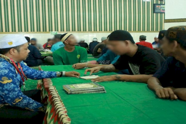 Sinergi dengan Kemenag, Warga Binaan Lapas Banjarmasin Dapat Pendampingan Tahsin Al-Qur'an