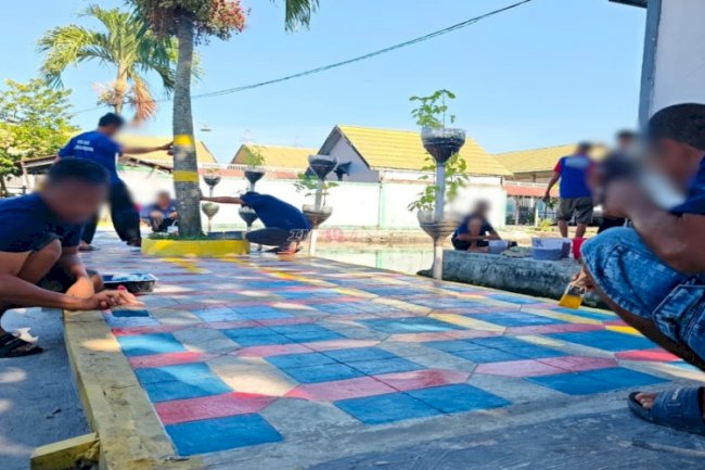 Percantik Siring Kolam Budidaya Perikanan, Warga Binaan Tuangkan Kreativitas lewat Pengecatan Estetik