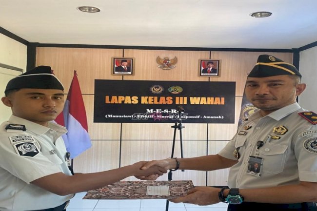 Apresiasi Kinerja, Lapas Wahai Berikan Penghargaan Petugas Teladan Triwulan II