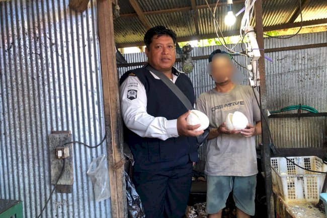 Kisah ADR, Mantan Klien Bapas Amuntai yang Sukses Jalankan Usaha Kelapa Parut