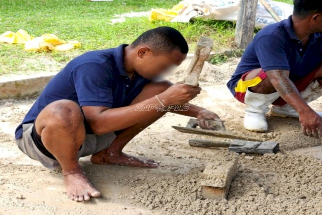 Geliat Pembinaan di Lapas Tual, Pesanan Batako Kembali Mengalir