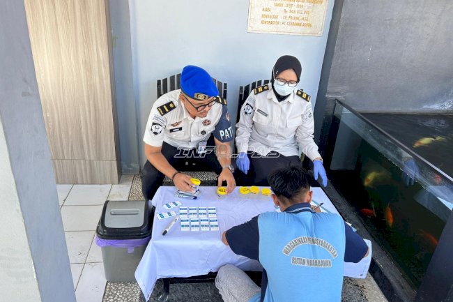 Tes Urine Berkala, Rutan Marabahan Pastikan Lingkungan Pemasyarakatan Bersih dari Narkoba