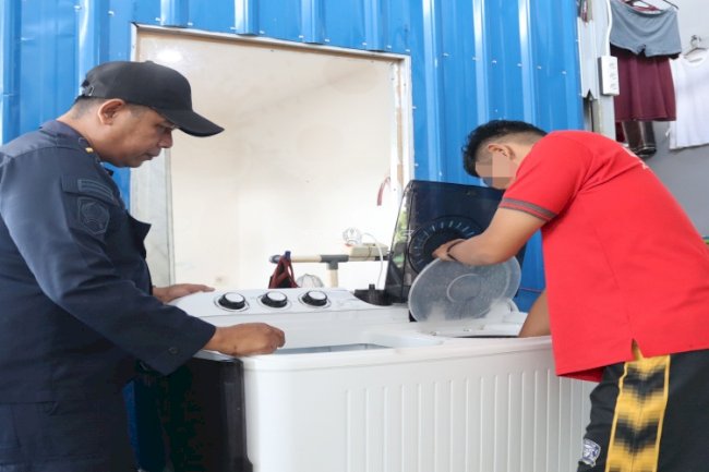 Unit Penatu Lapas Batulicin Konsisten Hadirkan Layanan Cuci dan Setrika