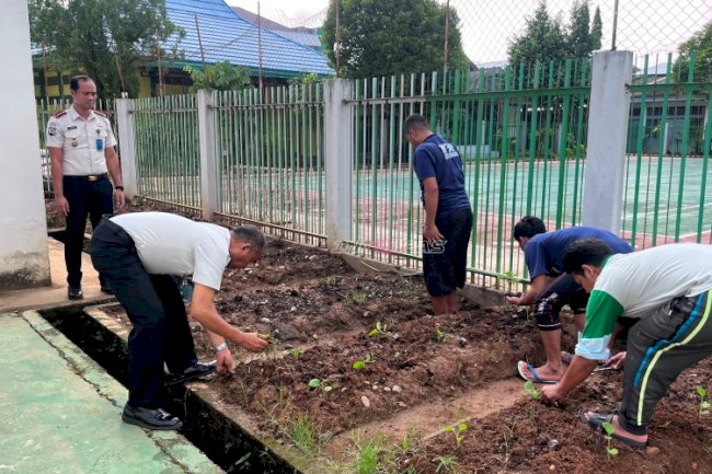 Rutan Barabai Tanam 500 Bibit Hortikultura, Wujudkan Pembinaan Kemandirian dan Ketahanan Pangan