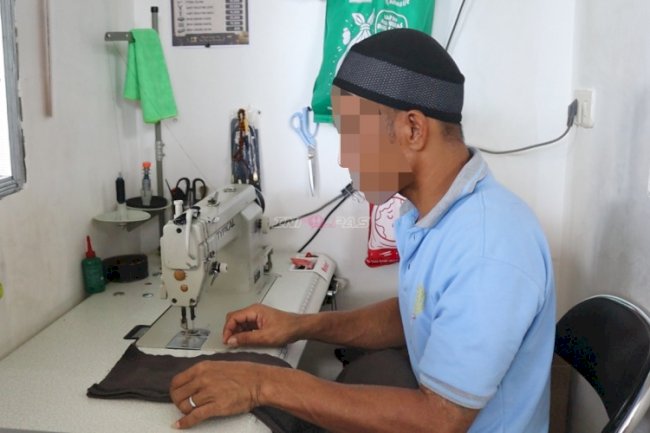 Warga Binaan Lapas Batulicin Rajut Kemandirian lewat Keterampilan Menjahit 