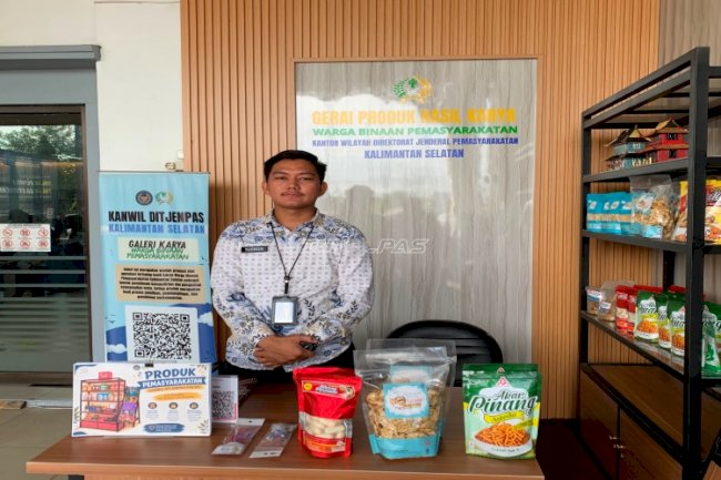 Dipamerkan di Gerai Karya Lounge Imigrasi, Produk Warga Binaan Lapas Narkotika Karang Intan Diminati Pengunjung