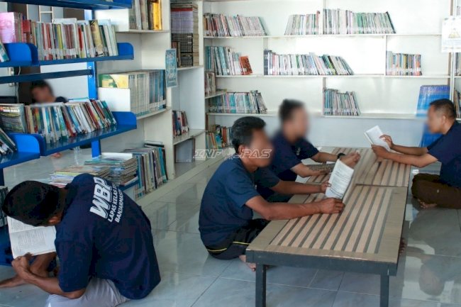 Perpustakaan Lapas Banjarmasin Jadi Ruang Belajar dan Diskusi Warga Binaan