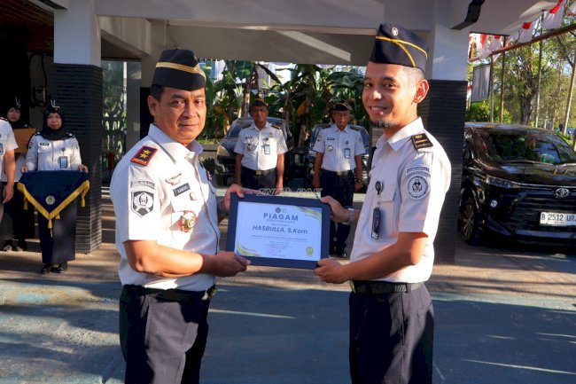 Apresiasi Kinerja, Kanwil Ditjenpas Kalsel Tetapkan Pegawai Teladan Triwulan II