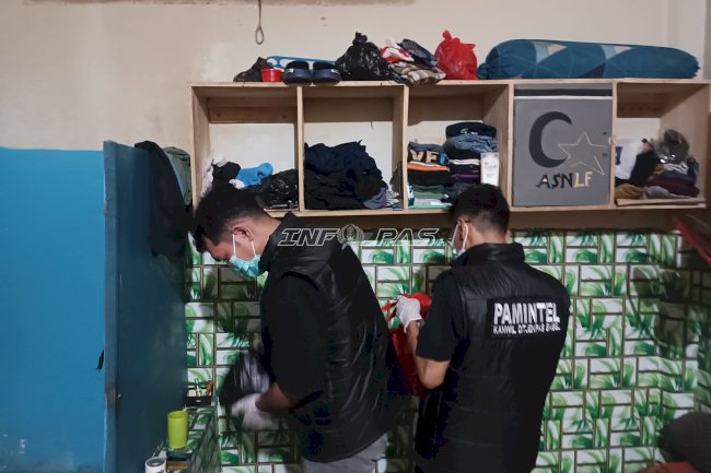 Kanwil Ditjenpas Babel Gelar Sidak Malam, Perkuat Deteksi Dini Gangguan Kamtib di Lapas Sungailiat