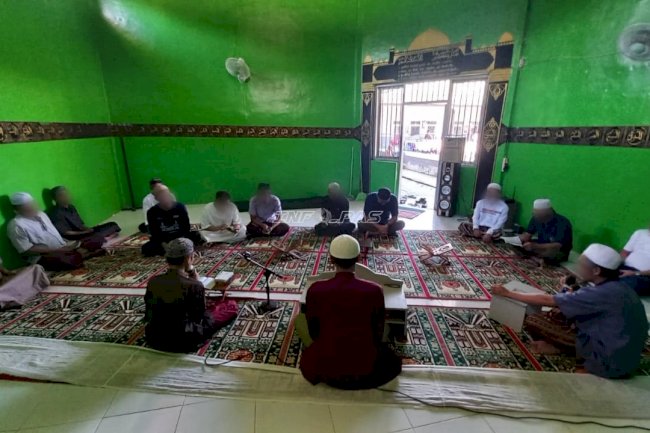 Tebar Nilai Kebaikan, Santri Lapas Banjarbaru Gelar Tausiyah Keliling Blok Hunian