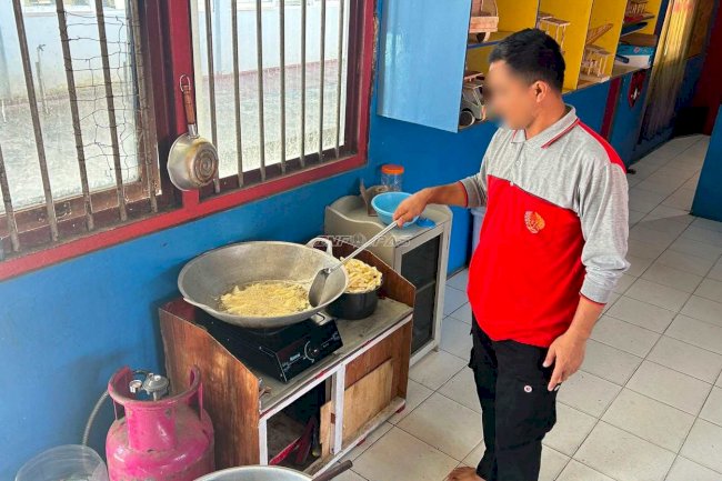 Asah Keterampilan Tata Boga, Warga Binaan Rutan Marabahan Belajar Buat Tela-Tela