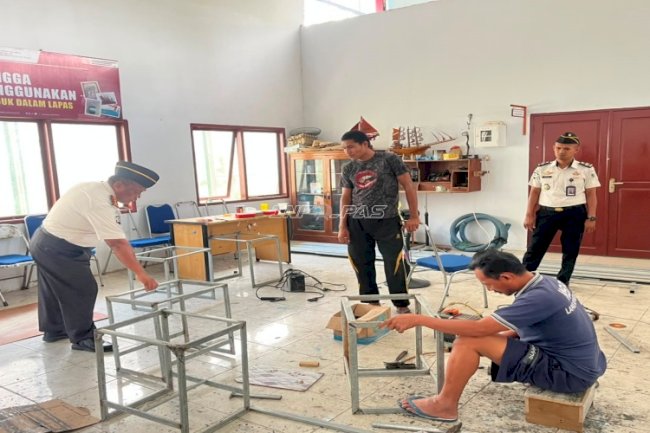 Kalapas Piru Dorong Inovasi Bengkel Kerja, Tingkatkan Produktivitas dan Kualitas Hasil Karya Warga Binaan