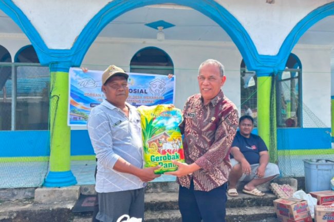 Lapas Batulicin Ulurkan Kepedulian bagi Korban Kebakaran di Desa Mekarsari