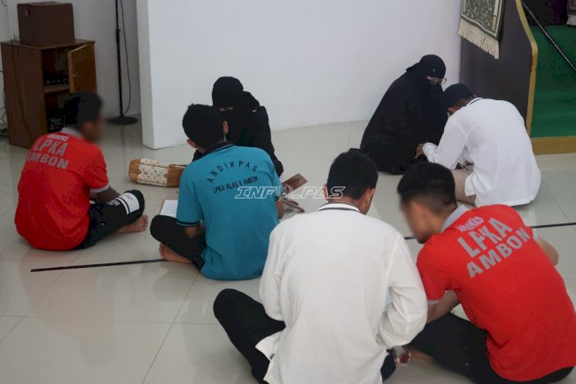 Pembinaan Rutin LPKA Ambon Perkuat Kemampuan Baca Al-Qur'an Anak Binaan