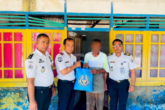 Lapas Geser Salurkan Bansos kepada Purnawirawan dan Warga Sekitar
