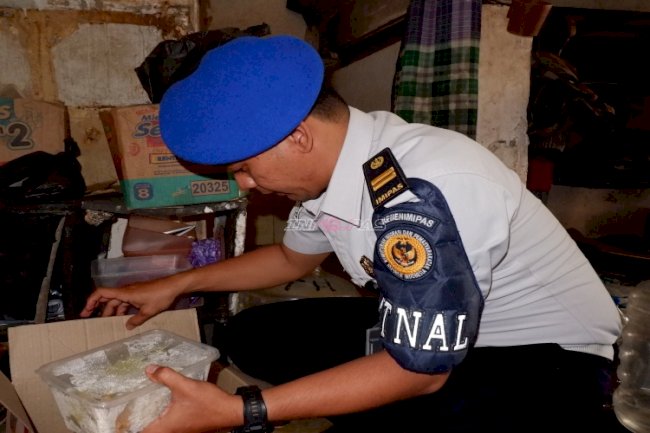 Pengawasan Maksimal, Lapas Mojokerto Deteksi Dini Gangguan Kamtib lewat Razia Rutin
