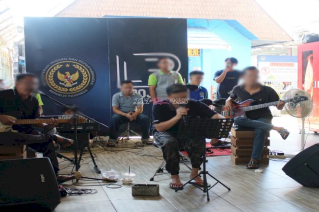 LP Project Band Hadirkan Hiburan Bernuansa Positif di Layanan Kunjungan Lapas Banjarmasin
