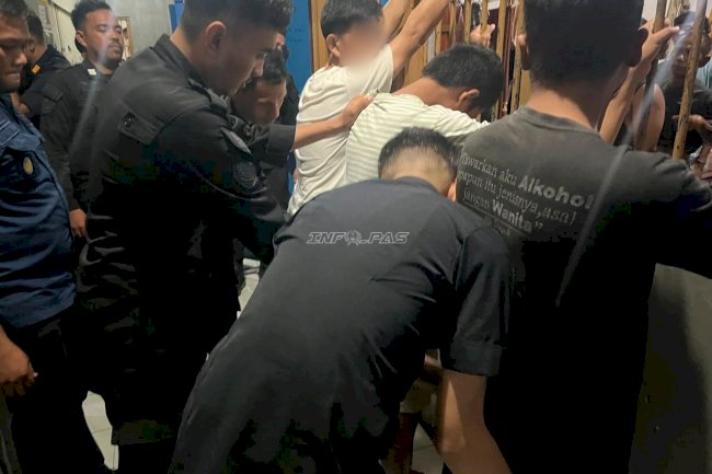 Lapas Tolitoli Tingkatkan Deteksi Dini melalui Razia Blok Hunian