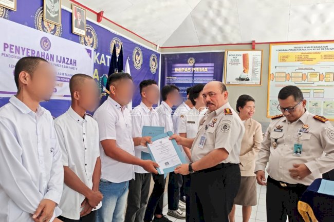 Sembilan Warga Binaan Lapas Tahuna Terima Ijazah Kesetaraan