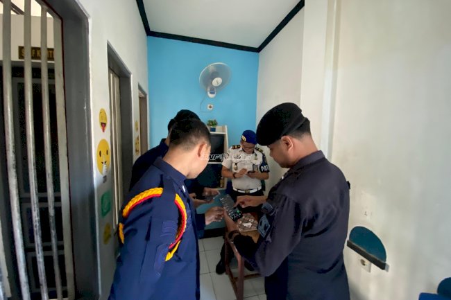 Lapas Wahai Perketat Pemeriksaan HP Wartelsuspas Cegah Gangguan Kamtib