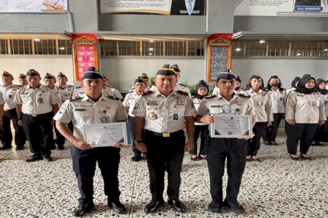 Lapas Kelas I Cipinang Berikan Penghargaan kepada Petugas Peraih Medali di Kejuaraan Kempo Nasional