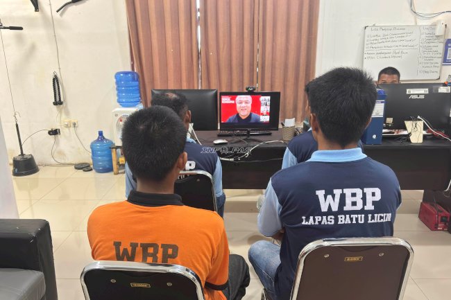 Merawat Iman di Balik Pembinaan, Warga Binaan Nasrani Lapas Batulicin Ikuti Ibadah Daring