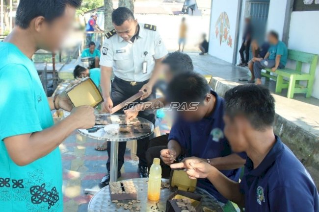 Dinimati Konsumen, Lapas Banjarmasin Penuhi Pesanan 30 Kotak Tisu Batok Kelapa