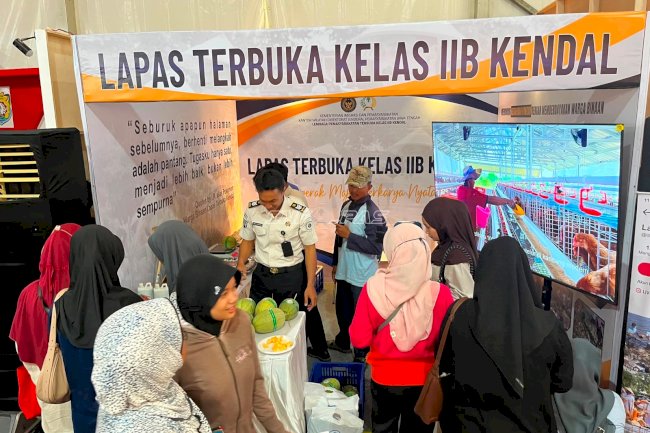 Produk Pembinaan Warga Binaan Lapas Terbuka Kendal Laris Manis di Kendal Open Fair