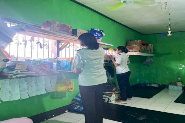 Perkuat Keamanan Internal, Petugas Lapas Tual Sisir Kamar Hunian