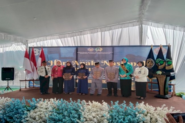 Kado HAN 2026, Kakanwil Ditjenpas Kep. Babel Serahkan PMP bagi Anak Binaan LPKA Pangkalpinang