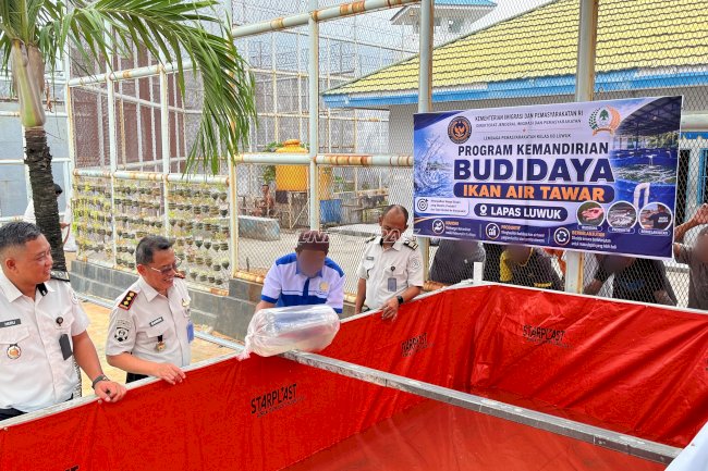 Tebar 400 Bibit Lele, Lapas Luwuk Perkuat Pembinaan Kemandirian