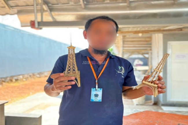 Kreativitas Berbuah Karya, Warga Binaan Lapas Narkotika Karang Intan Ciptakan Miniatur dari Bambu