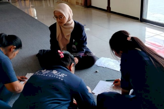 Lapas Perempuan Malang bersama Mahasiswa UIN Malang Berikan Psikoedukasi Regulasi Emosi melalui Art Therapy Painting bagi Warga Binaan