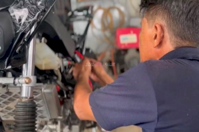 Warga Binaan Lapas Kotabaru Tingkatkan Kompetensi Kelistrikan Sepeda Motor