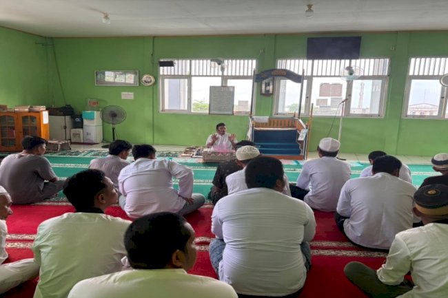 Tumbuhkan Keimanan dan Semangat Hijrah, Lapas Kotabaru Gelar Ceramah Keagamaan bagi Warga Binaan
