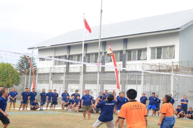 Meriahkan HUT Ke-81 RI, Lapas Pemuda Madiun Gelar Turnamen Voli Warga Binaan
