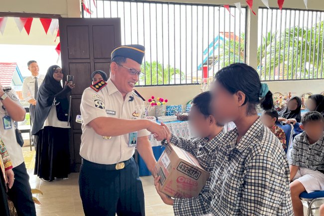 Lapas Luwuk dan DWP Berbagi Kasih untuk Siswa Berkebutuhan Khusus di SLB Negeri Luwuk