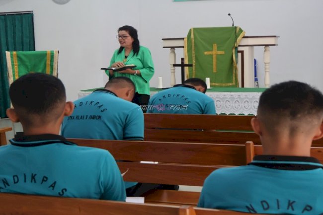 LPKA Ambon Perkuat Karakter Anak Binaan melalui Pembinaan Rohani Kristen Remaja