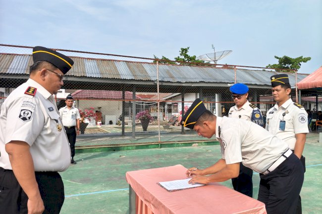 Pastikan Integritas, Pegawai Lapas Labuhan Bilik Teken Pakta Integritas Zero Halinar