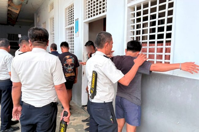 Lapas Muara Tebo Perkuat Deteksi Dini lewat Penggeledahan Blok Hunian