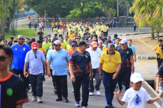 Kakanwil Ditjenpas Papua Barat Perkuat Sinergi APH lewat Jalan Santai HUT RI dan HUT MA