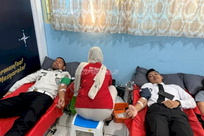 Merdeka dengan Berbagi, 14 Pegawai dan DWP LPKA Palu Donorkan Darah