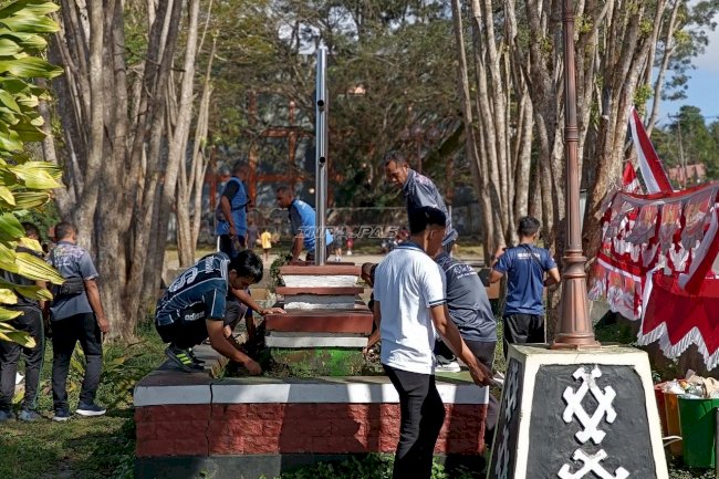 Rutan SoE Bersihkan Tugu Lilin, Hadirkan Semangat Gotong Royong