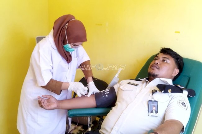 Wujud Kepedulian Nyata, Lapas Namlea Gandeng RSUD Namlea Gelar Donor Darah Jelang HUT Ke-81 RI