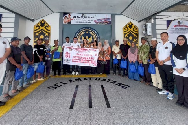 Maknai Peringatan HUT Ke-81 RI, Rutan Kandangan Salurkan Paket Sembako bagi Masyarakat