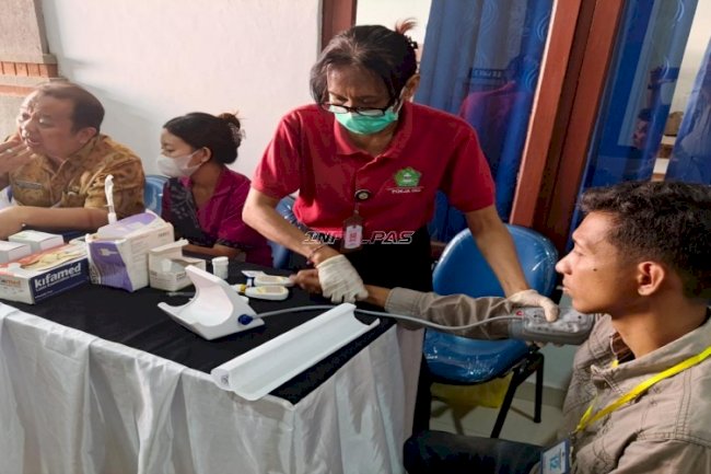 Bapas Denpasar Gandeng Puskesmas Denpasar Utara III Berikan Cek Kesehatan Gratis bagi Klien Pemasyarakatan